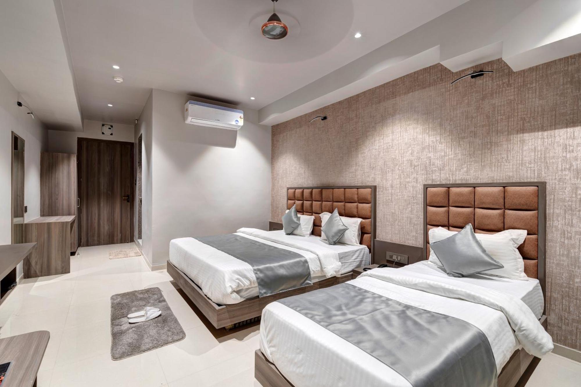 Hotel Sparsh Divine Ahmadábád Exteriér fotografie