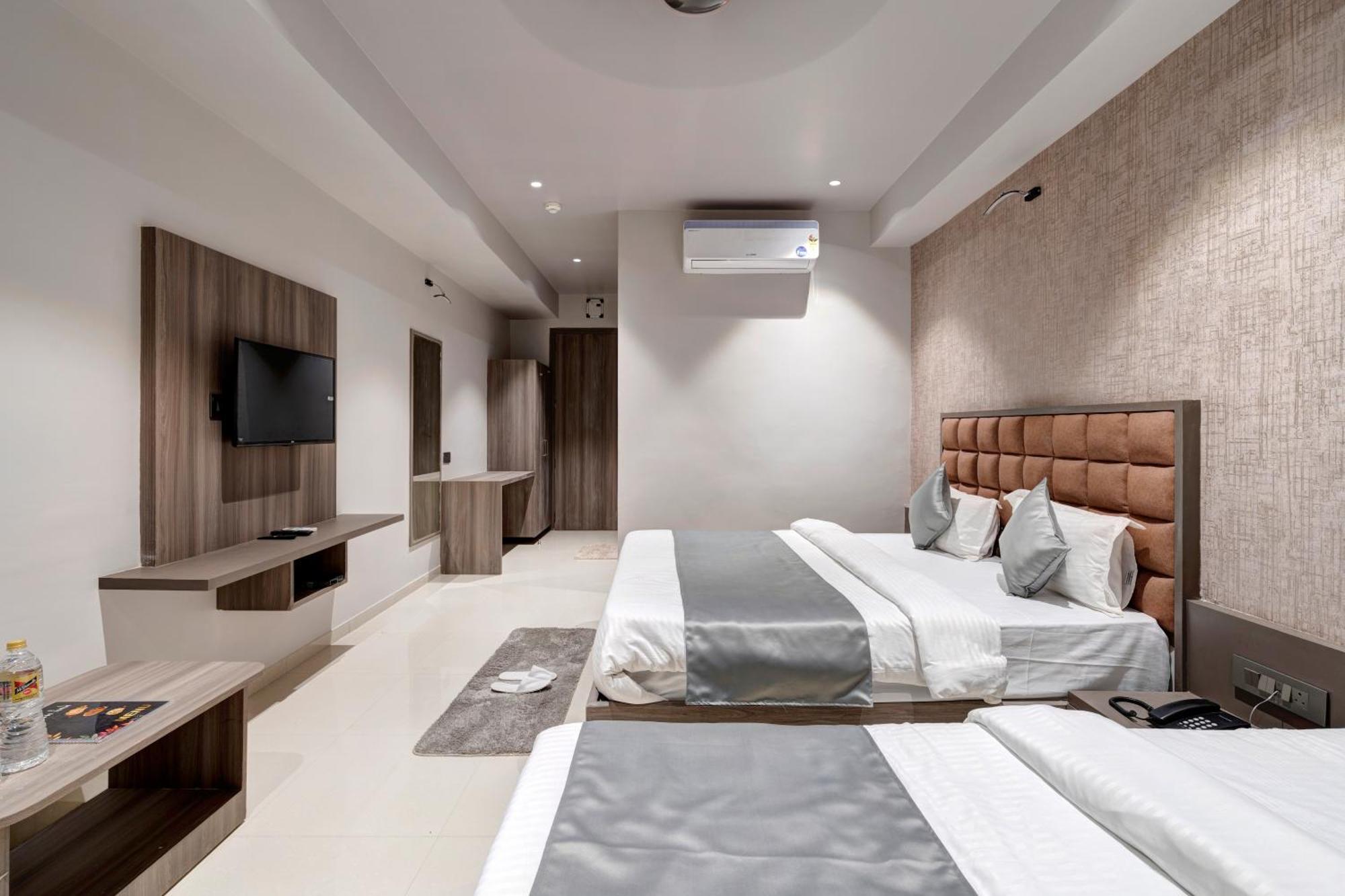 Hotel Sparsh Divine Ahmadábád Exteriér fotografie